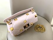 Fortok Valentino Garavani Roman Stud Shoulder Bag Light Pink 28x 18x 8cm - 4