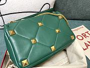 Fortok Valentino Garavani Roman Stud Shoulder Bag Green 28x 18x 8cm - 6