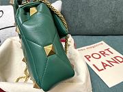 Fortok Valentino Garavani Roman Stud Shoulder Bag Green 28x 18x 8cm - 3