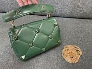 Fortok Valentino Garavani Roman Stud Shoulder Bag Full Green 28x 18x 8cm - 5