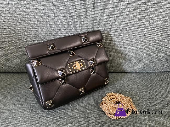 Fortok Valentino Garavani Roman Stud Shoulder Bag Full Black 28x 18x 8cm - 1