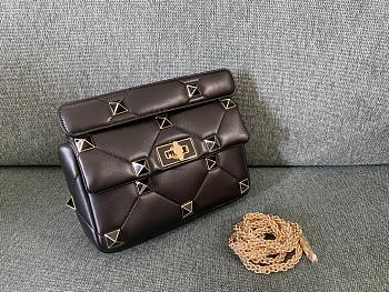 Fortok Valentino Garavani Roman Stud Shoulder Bag Full Black 28x 18x 8cm