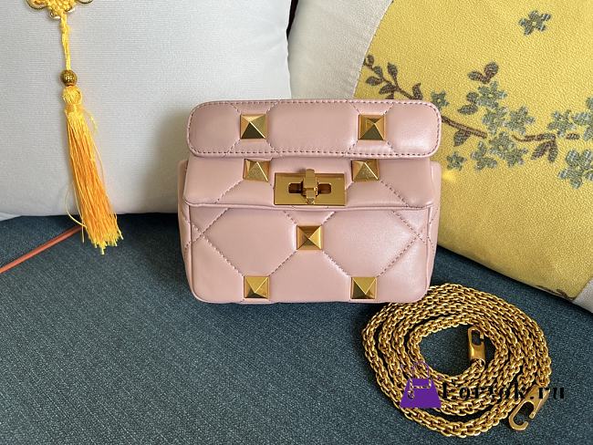 Fortok Valentino Garavani Roman Stud Small Shoulder Bag Pink Beige 19 x 13 x 6cm - 1