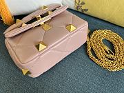 Fortok Valentino Garavani Roman Stud Small Shoulder Bag Pink Beige 19 x 13 x 6cm - 3