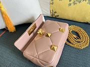 Fortok Valentino Garavani Roman Stud Small Shoulder Bag Pink Beige 19 x 13 x 6cm - 4