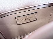 Fortok Valentino Garavani Roman Stud Small Shoulder Bag Pink Beige 19 x 13 x 6cm - 5