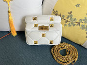 Fortok Valentino Garavani Roman Stud Small Shoulder Bag White 19 x 13 x 6cm - 1