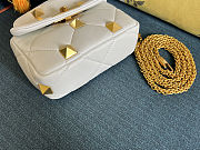 Fortok Valentino Garavani Roman Stud Small Shoulder Bag White 19 x 13 x 6cm - 5