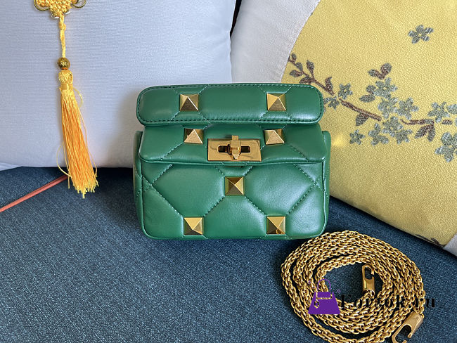 Fortok Valentino Garavani Roman Stud Small Shoulder Bag Green 19 x 13 x 6cm - 1