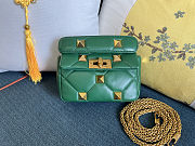 Fortok Valentino Garavani Roman Stud Small Shoulder Bag Green 19 x 13 x 6cm - 1