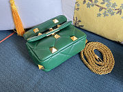 Fortok Valentino Garavani Roman Stud Small Shoulder Bag Green 19 x 13 x 6cm - 4