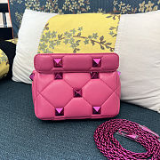 Fortok Valentino Garavani Roman Stud Small Shoulder Bag Hot Pink 19 x 13 x 6cm - 5
