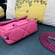 Fortok Valentino Garavani Roman Stud Small Shoulder Bag Hot Pink 19 x 13 x 6cm - 2