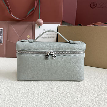Fortok Extra Pocket L19 Grained Calfskin Pale Sage Gray 11 x 19 x 6.5 cm
