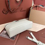 Fortok Extra Pocket L19 Grained Calfskin White 11 x 19 x 6.5 cm - 4