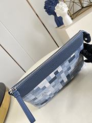 Fortok Louis Vuittonn Pochette Voyage Souple Pouch Damoflage Coated Canvas Denim M28846 30 x 21 x 7.5 cm - 6