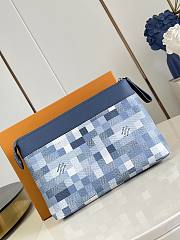 Fortok Louis Vuittonn Pochette Voyage Souple Pouch Damoflage Coated Canvas Denim M28846 30 x 21 x 7.5 cm - 2