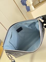 Fortok Louis Vuitton Pochette To-Go Monogram Shadow Navy Blue 30 x 21.5 x 1cm - 3