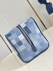 Fortok Louis Vuitton Dopp Kit Denim Blue Damoflage Coated Canvas 23 x 13 x 12cm - 5