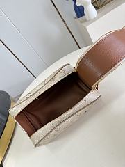 Fortok Louis Vuitton Dopp Kit Sand Beige Monogram Surplus Canvas 28 x 15 x 16.5cm - 5