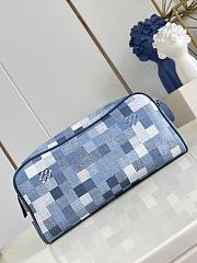 Fortok Louis Vuitton Dopp Kit Damoflage Coated Canvas 28 x 15 x 16.5cm - 4