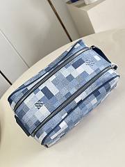 Fortok Louis Vuitton Dopp Kit Damoflage Coated Canvas 28 x 15 x 16.5cm - 3