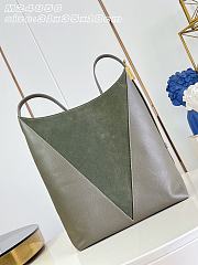 Fortok Louis Vuitton Low Key Hobo MM Dark Fango 31 x 35 x 18 cm - 3