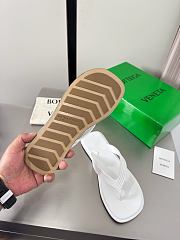 Fortok Bottega Veneta Sampieri Thong Sandals White Rubber - 6
