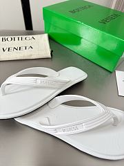 Fortok Bottega Veneta Sampieri Thong Sandals White Rubber - 3