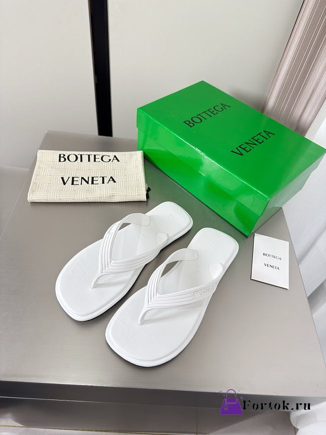 Fortok Bottega Veneta Sampieri Thong Sandals White Rubber - 1