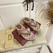 Fortok Gucci Vittoria GG canvas thong sandals Brown - 3