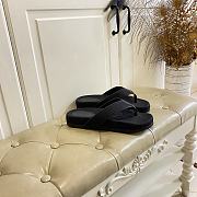 Fortok Gucci Vittoria GG canvas thong sandals Black 01 - 2