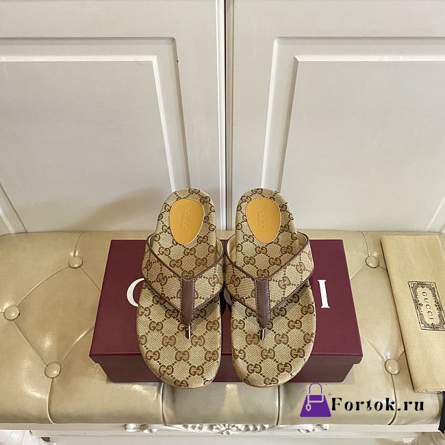 Fortok Gucci Vittoria GG canvas thong sandals Brown 02 - 1
