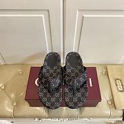 Fortok Gucci Vittoria GG canvas thong sandals Black 02 - 1