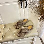 Fortok Gucci Vittoria GG canvas thong sandals - 5