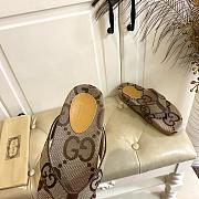 Fortok Gucci Vittoria GG canvas thong sandals - 4