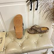 Fortok Gucci Vittoria GG canvas thong sandals - 3