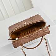 Fortok Chanel Braided Raffia Quilted Top Handle Slim Vanity Case Brown 17x19.5x5cm - 4