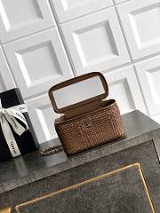 Fortok Chanel 2026ss Classic Vanity Chain bag Braided Raffia Brown 9.5*17*8cm - 5