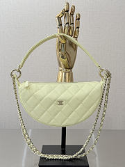 Fortok Chanel Half Moon Hobo Caviar Light Yellow 23-13-5cm - 1