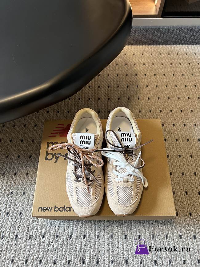 Fortok New Balance x Miu Miu 530 SL Sneakers Beige - 1