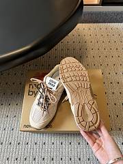 Fortok New Balance x Miu Miu 530 SL Sneakers Beige - 4