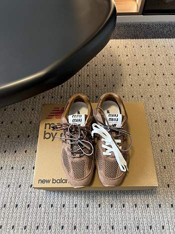 Fortok New Balance x Miu Miu 530 SL Sneakers Brown