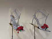 Fortok Saint Laurent MON CHÉRI High Heels Satin Silver - 1