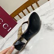 Fortok Gucci Vittoria Thong Sandals Beige GG Canvas 5.5cm - 3