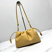 Fortok Loewe Flamenco Clutch Medium Nappa Calfskin Yellow 30x10.5x20cm - 4