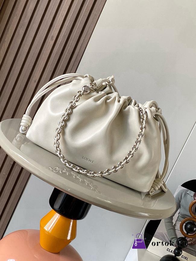 Fortok Loewe Flamenco Clutch Medium Nappa Calfskin White 30x10.5x20cm - 1