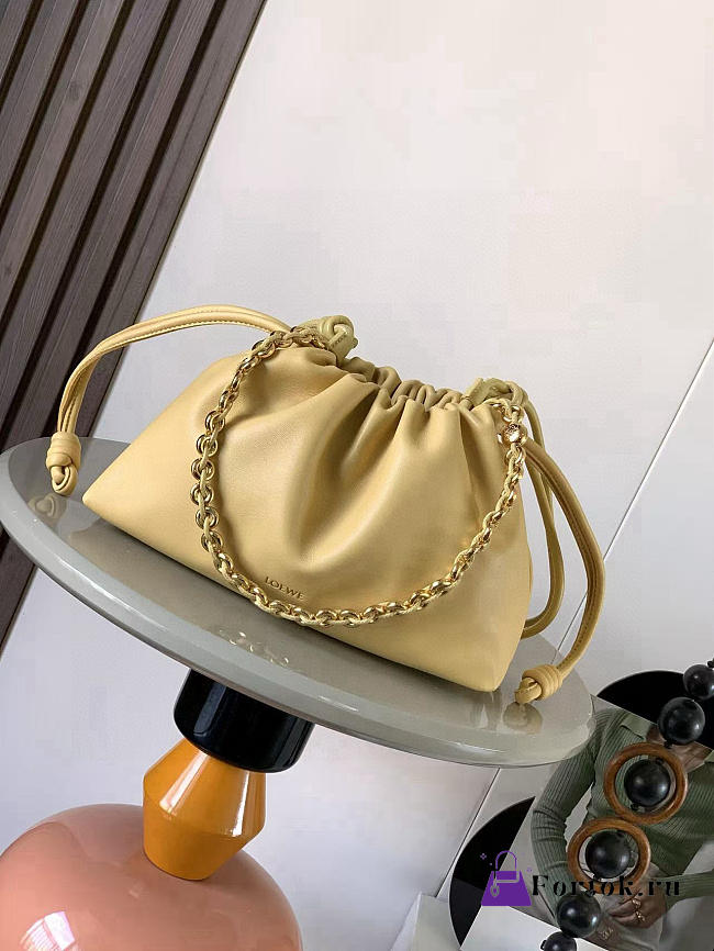 Fortok Loewe Flamenco Clutch Medium Nappa Calfskin Light Yellow 30x10.5x20cm - 1