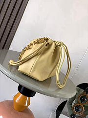 Fortok Loewe Flamenco Clutch Medium Nappa Calfskin Light Yellow 30x10.5x20cm - 3