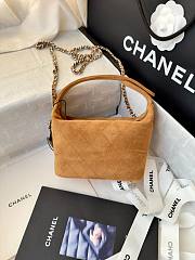 Fortok 25A Beige Suede Caviar Métiers D’Art Clutch With Chain 19cm - 2